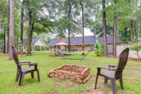 Dog-Friendly Alabama Retreat with Patio and Fire Pit!